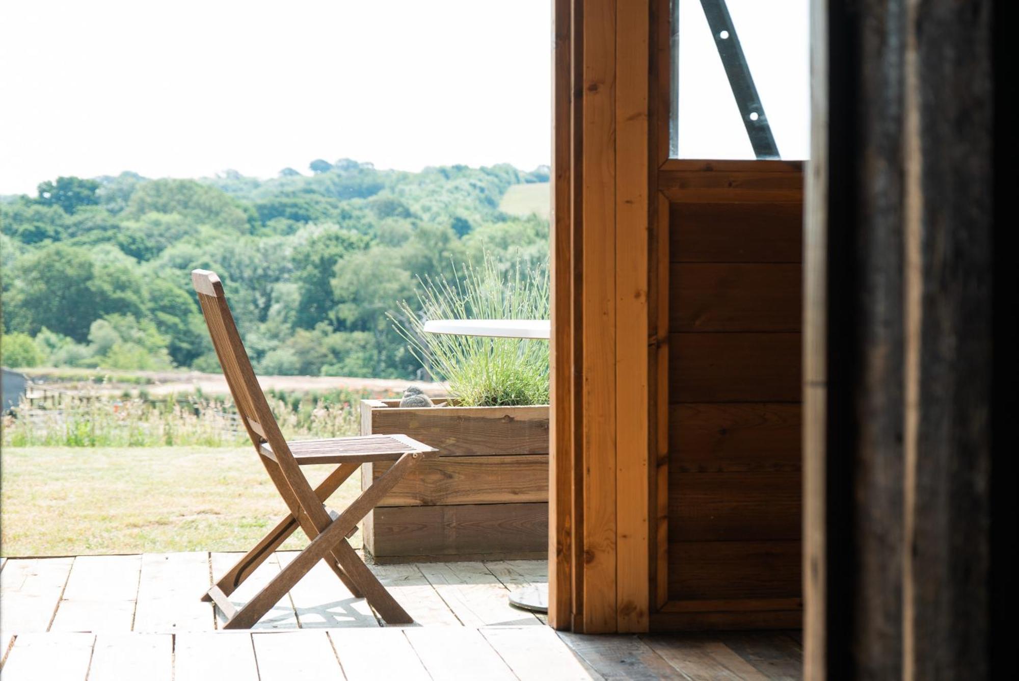 Swallowfield Glamping-Station Master Yeovil Bagian luar foto