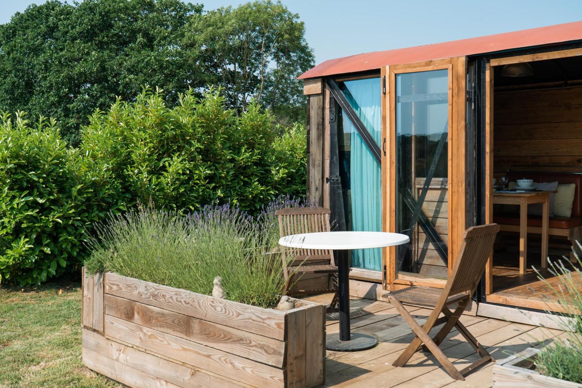 Swallowfield Glamping-Station Master Yeovil Bagian luar foto