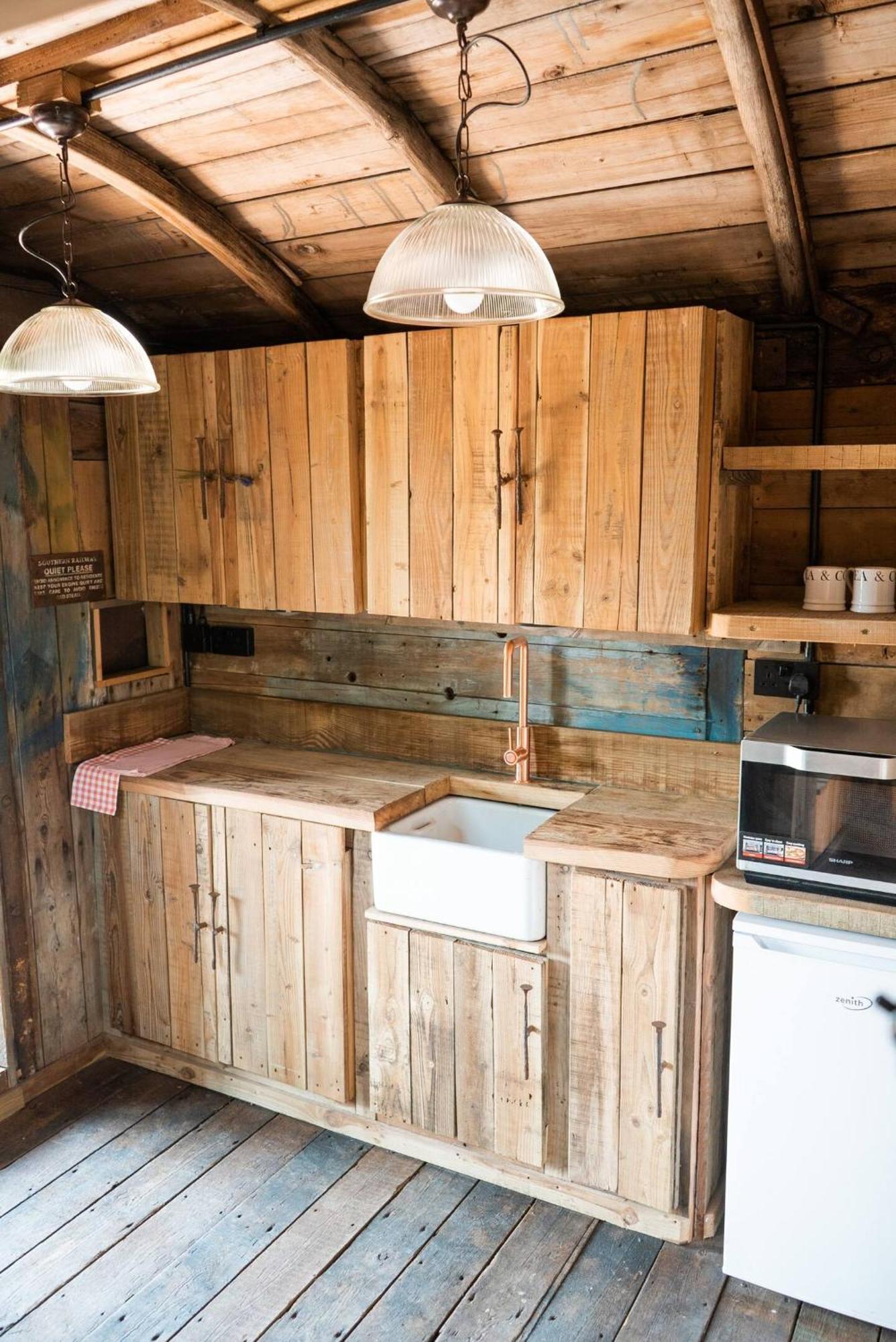Swallowfield Glamping-Station Master Yeovil Bagian luar foto