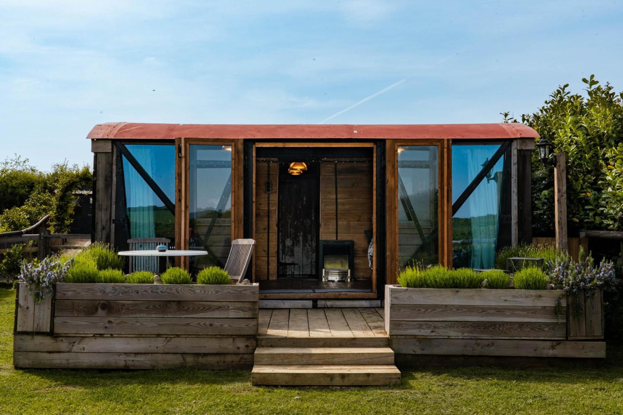 Swallowfield Glamping-Station Master Yeovil Bagian luar foto